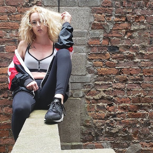 Meet your Posher, Briana - Picture 4 of 4